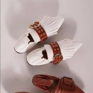 Chloe White Roy Kiltie Fringe Flats Size 40